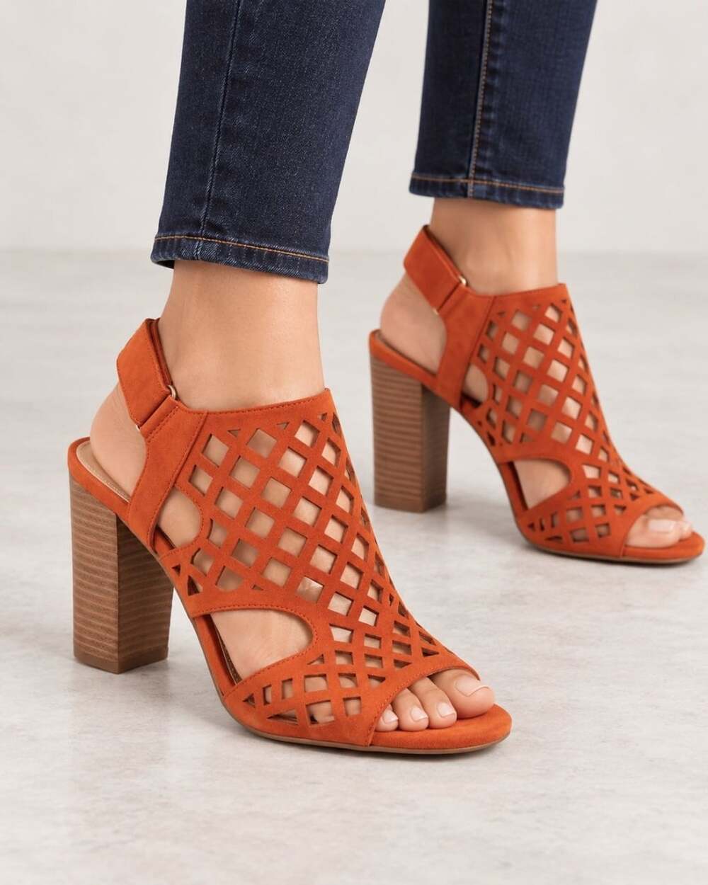 Vince Camuto VC DEVERLY Candied Yam Elko Nubuck Cutout Block Heel Sandals 9.5M